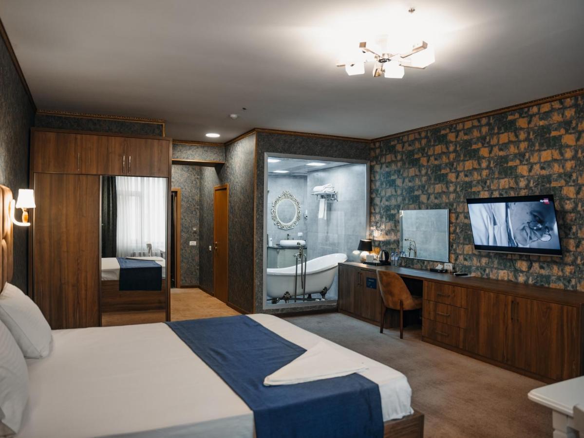 Alison Hotel Baku Exteriör bild