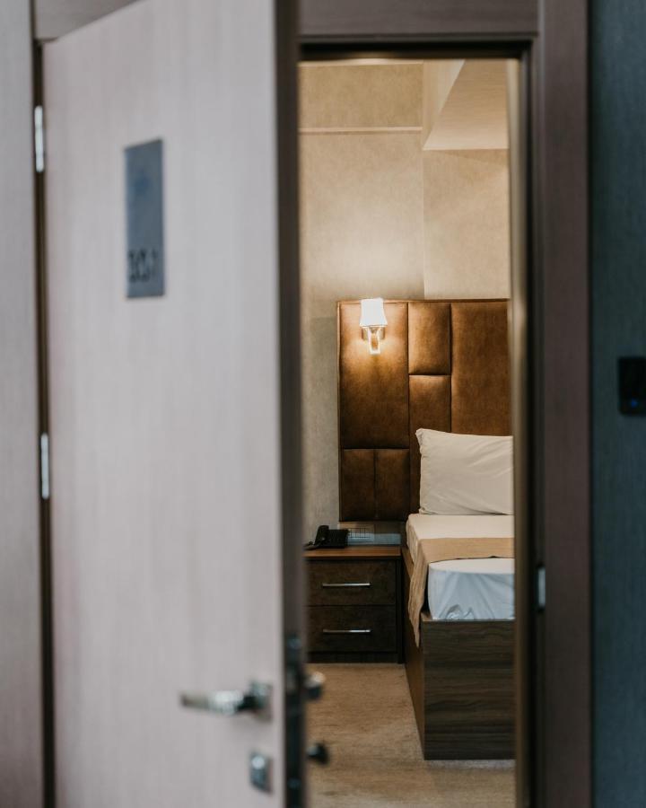 Alison Hotel Baku Exteriör bild
