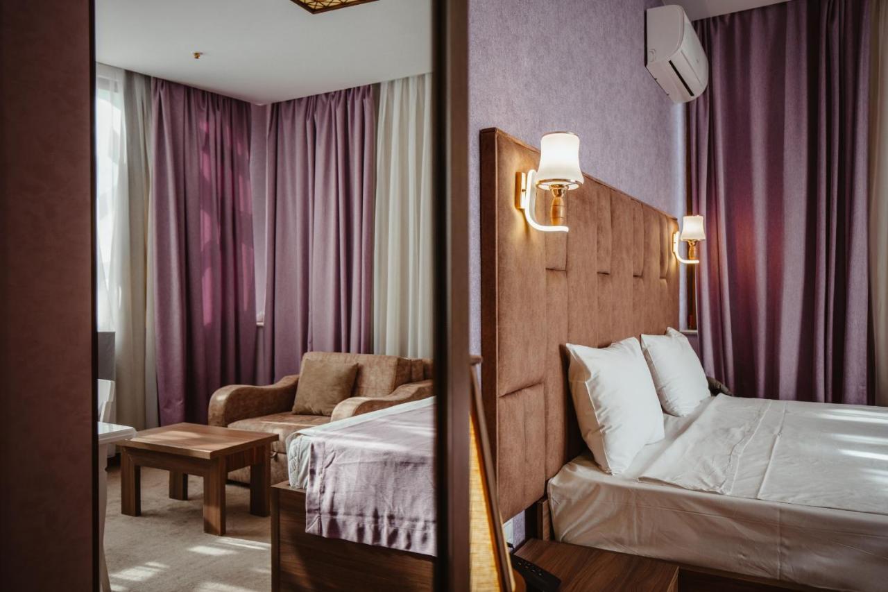 Alison Hotel Baku Exteriör bild