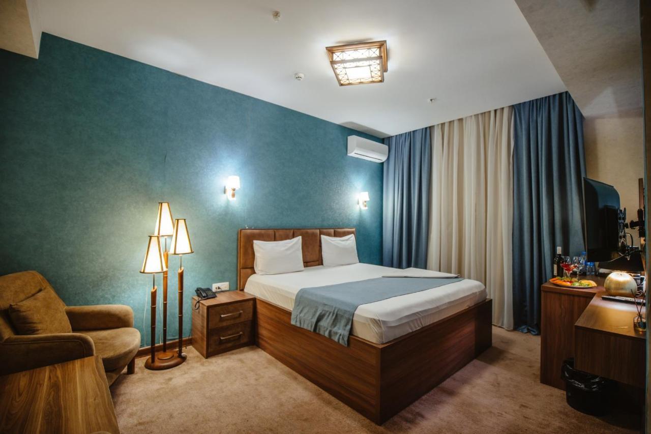 Alison Hotel Baku Exteriör bild
