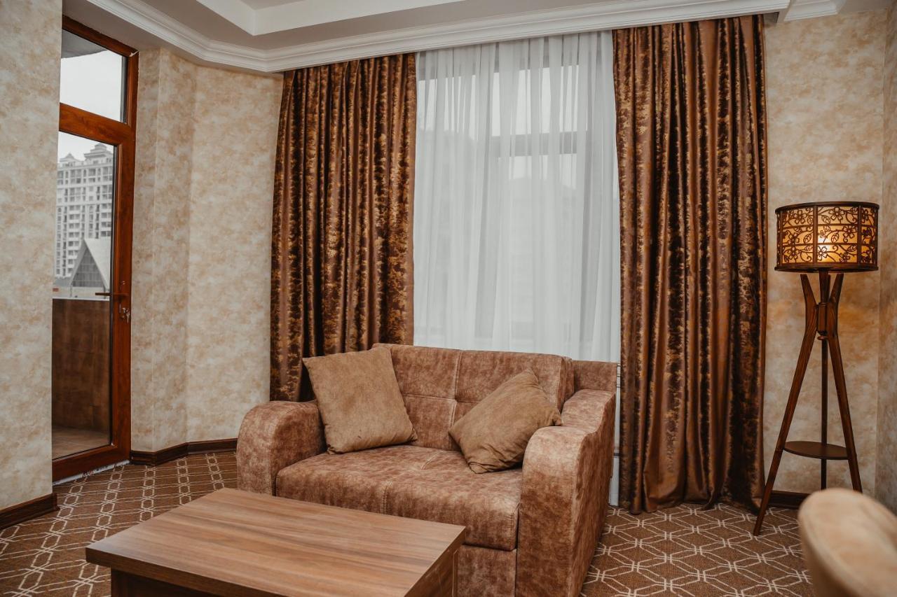 Alison Hotel Baku Exteriör bild