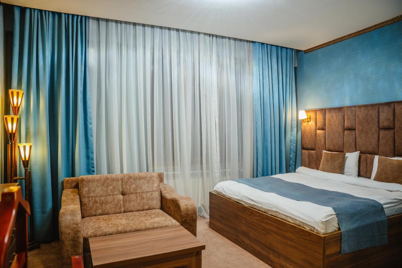 Alison Hotel Baku Exteriör bild