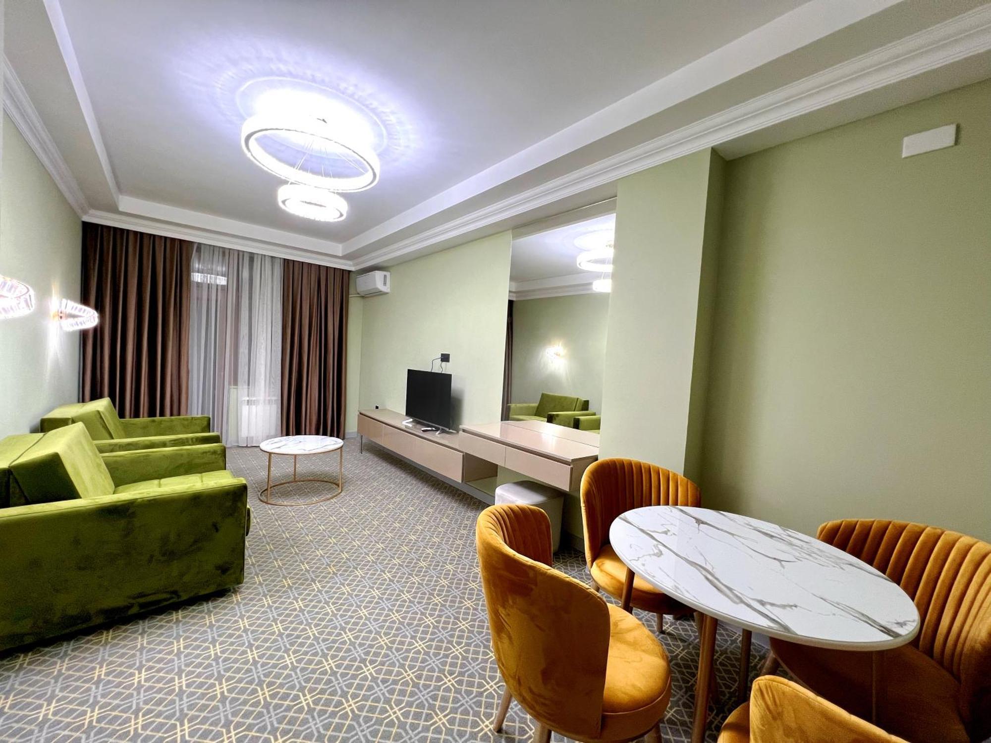 Alison Hotel Baku Exteriör bild